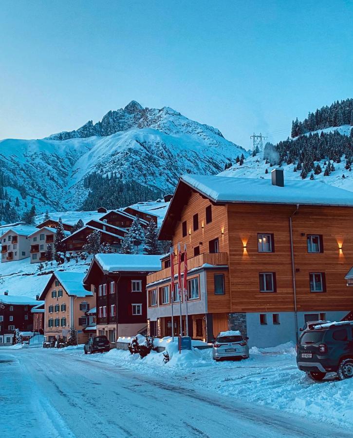 Mountain Lodge Седрун Екстер'єр фото