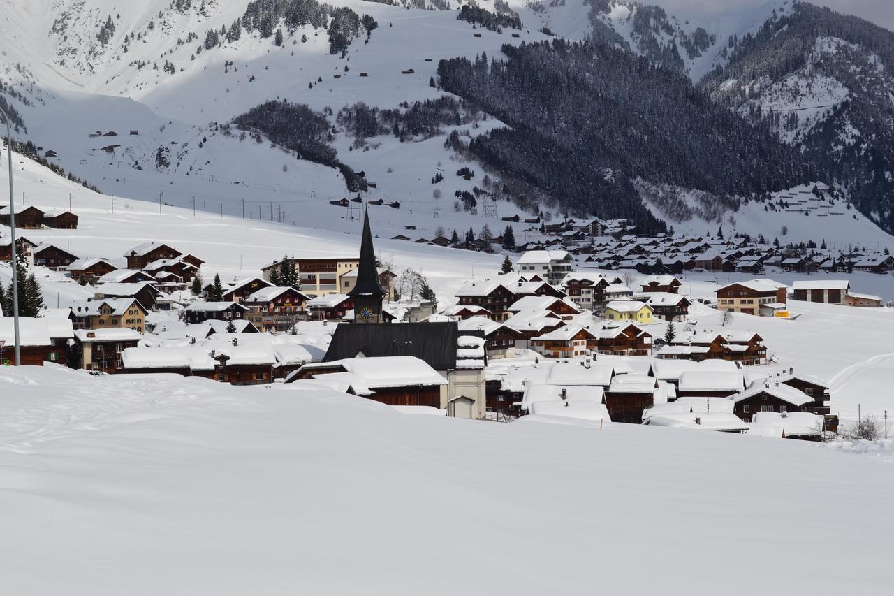 Mountain Lodge Седрун Екстер'єр фото